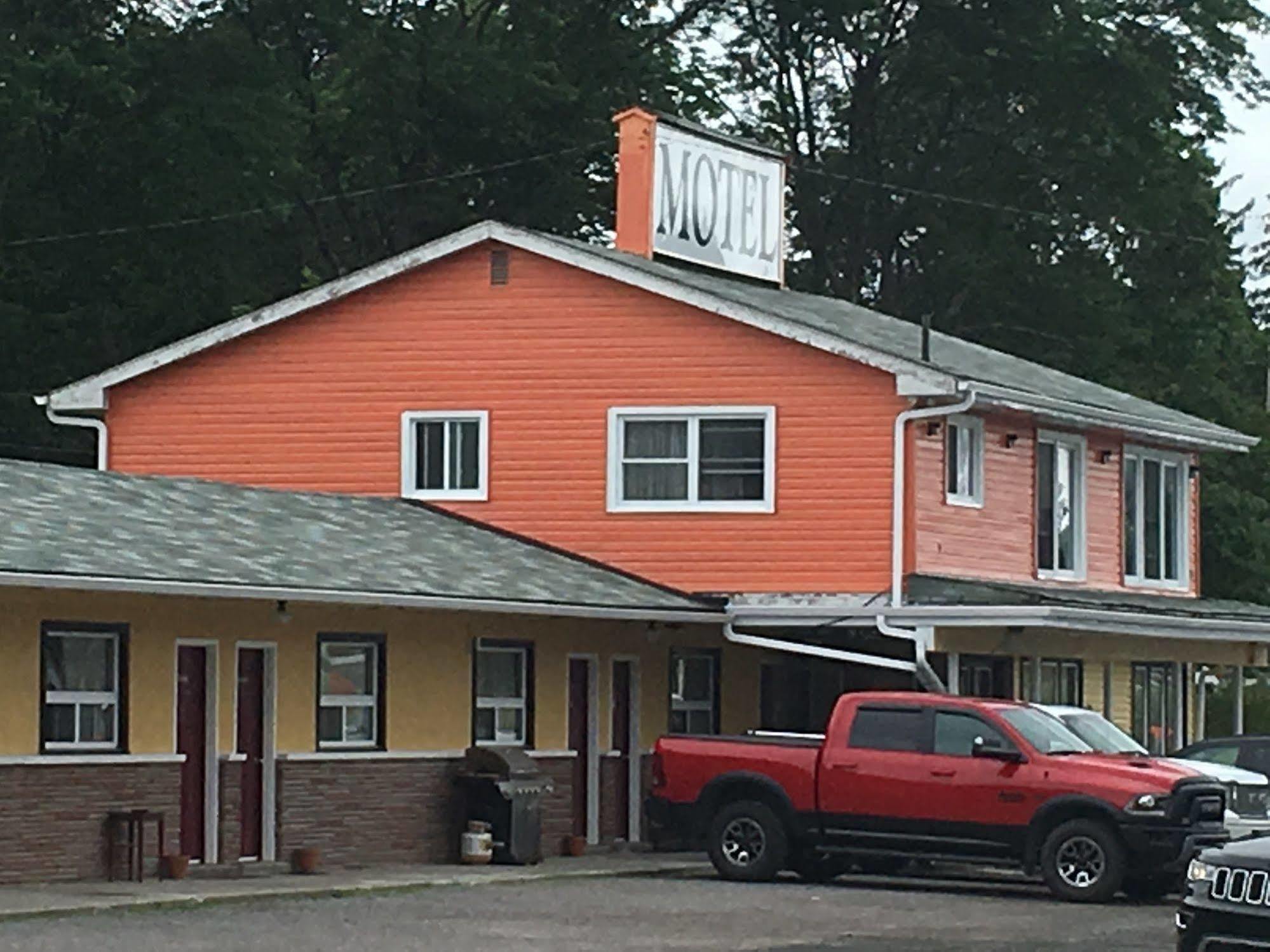 Knights Inn Cobourg Exterior foto